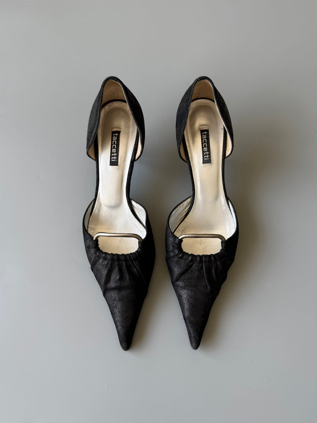Black Pointed Pumps