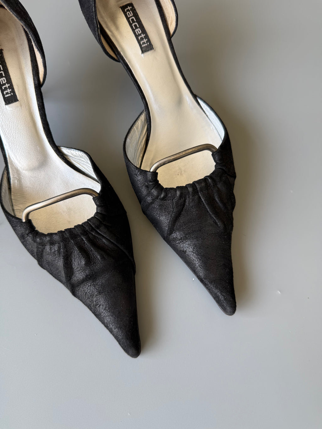 Black Pointed Pumps