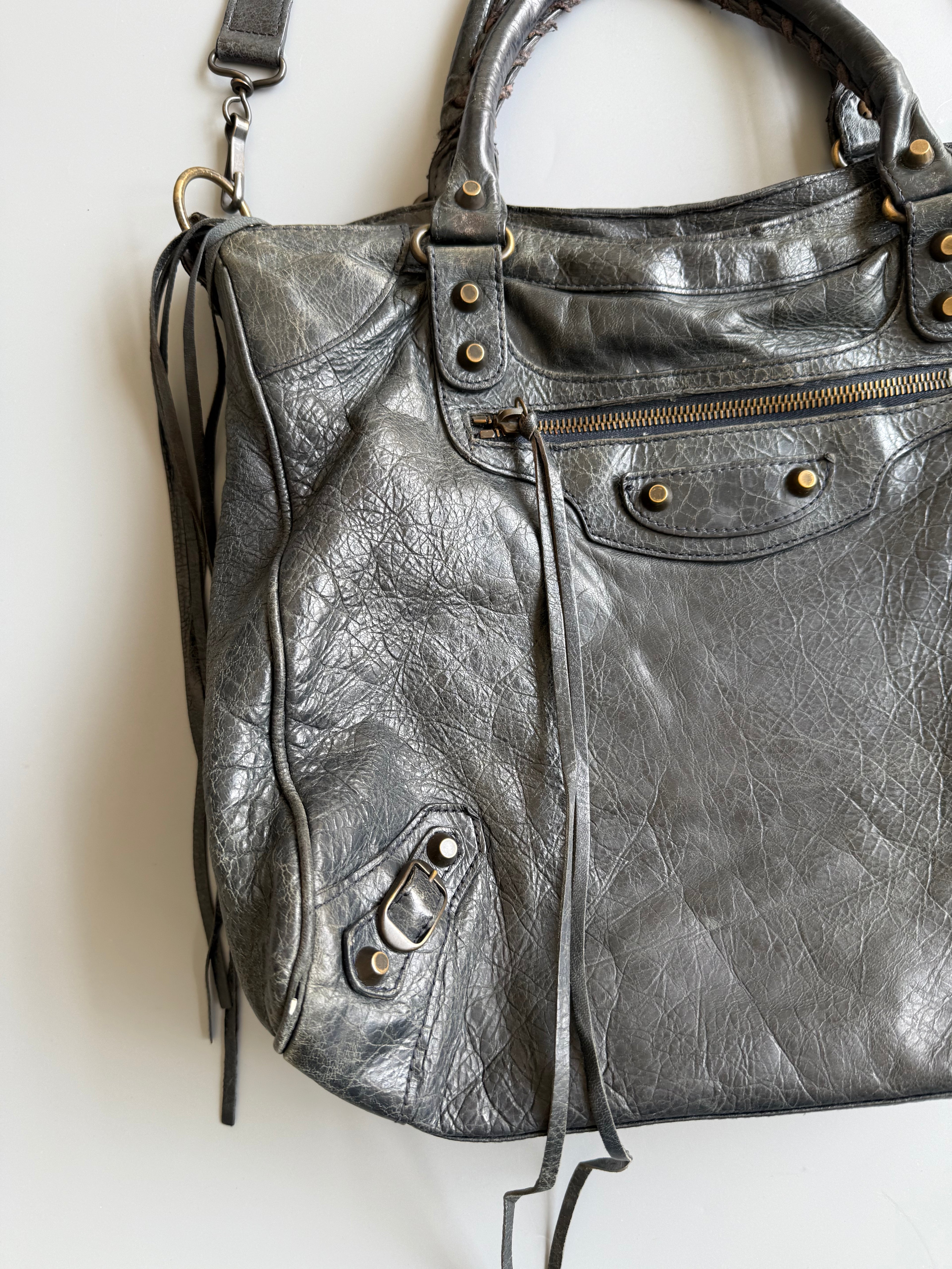 Balenciaga Veo Leather Bag