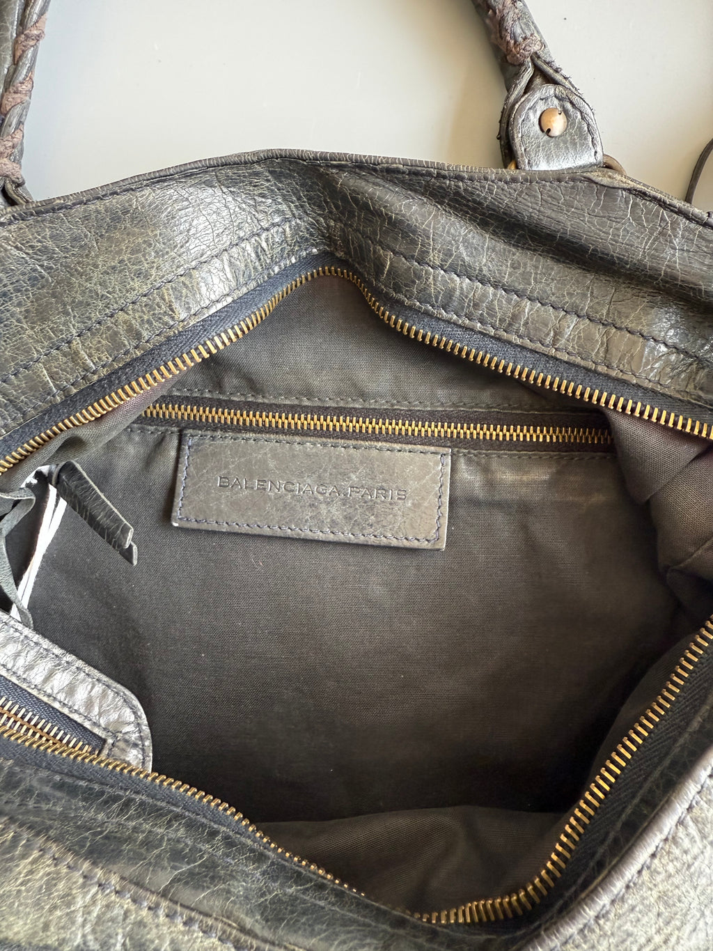 Balenciaga Veo Leather Bag