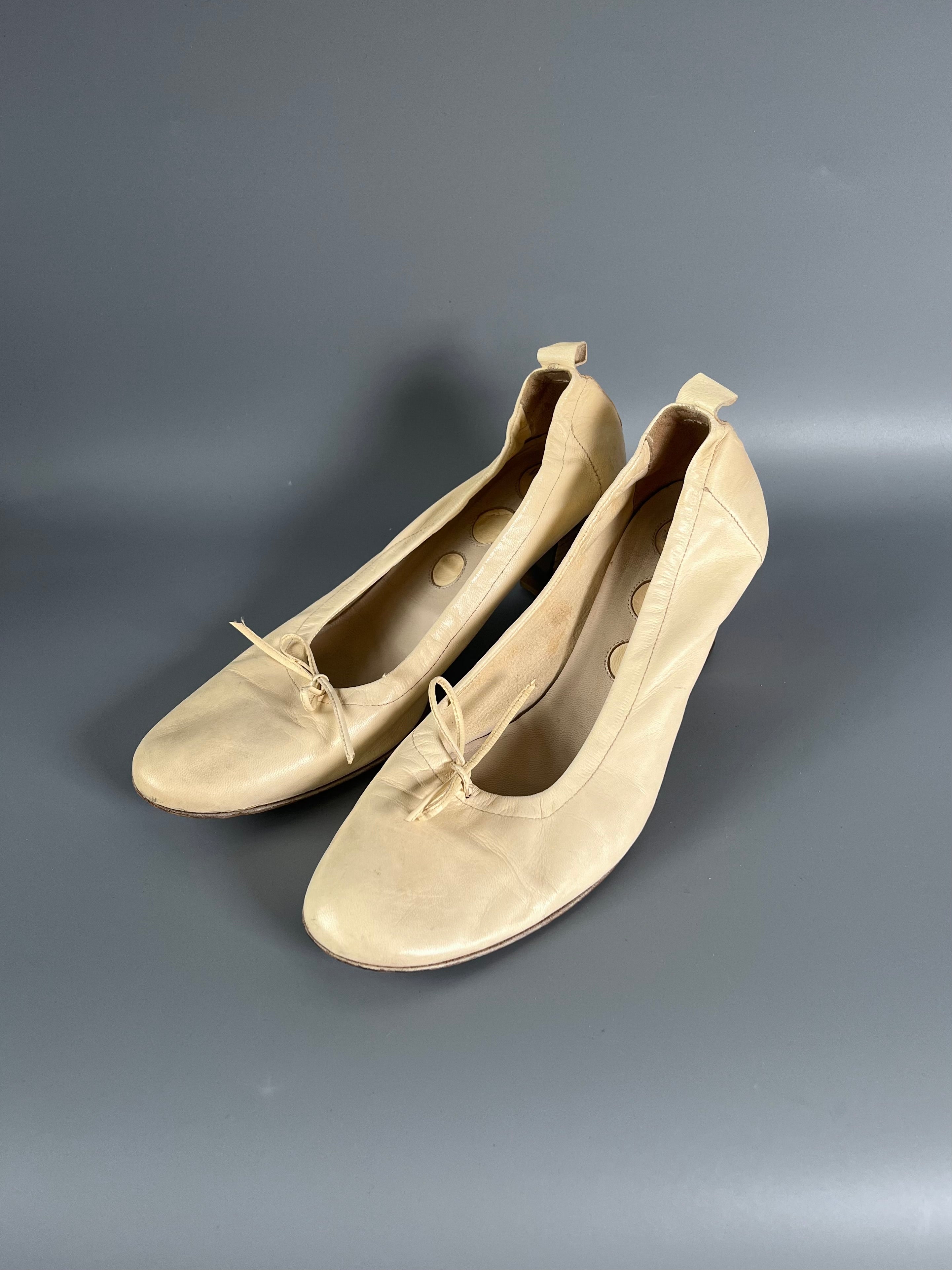 Vic Matie Ecru Leather Ballet Heels